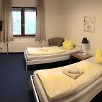 Am Weißdornbusch 3*